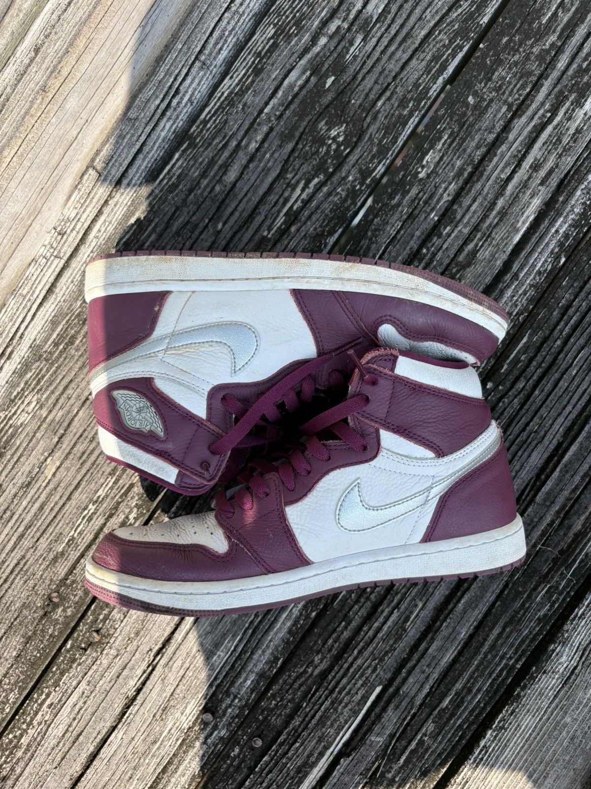 Jordan Brand Jordan 1 Bordeaux Size US 8.5 / EU 41-42 - 2 Thumbnail