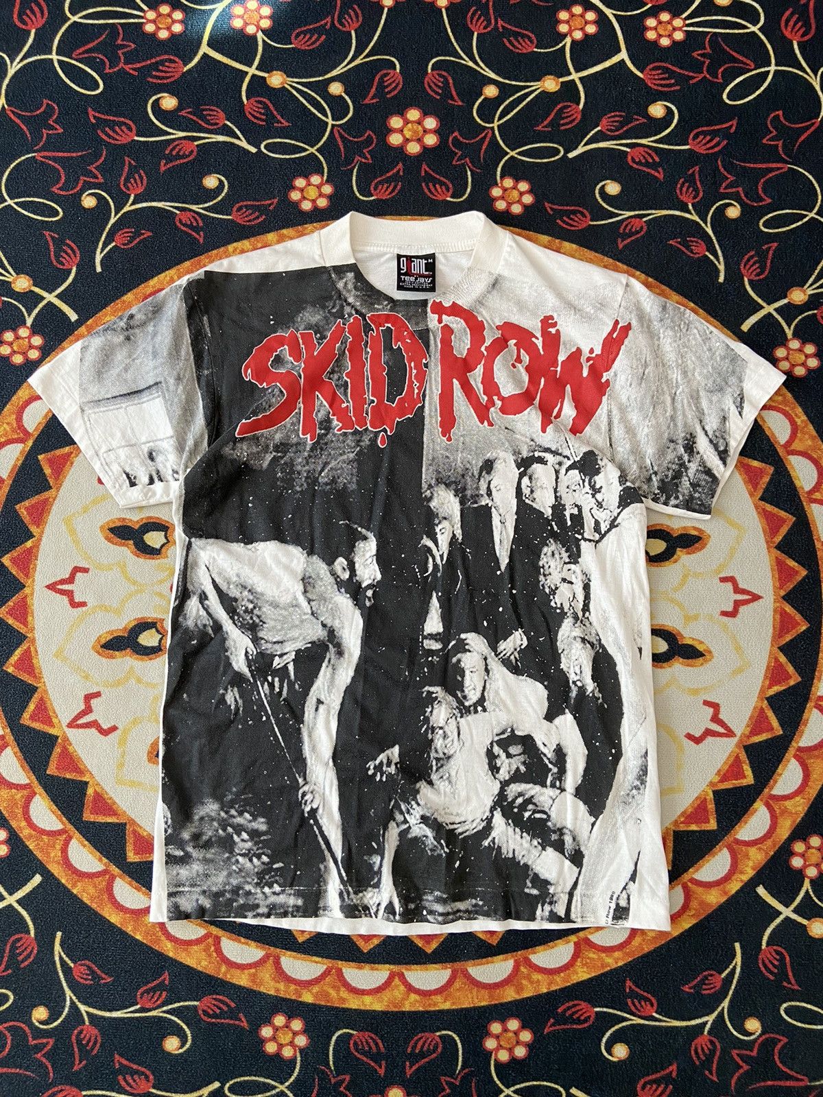 VINTAGE SKID ROW SLAVE TO THE GRIND ( FAKE )