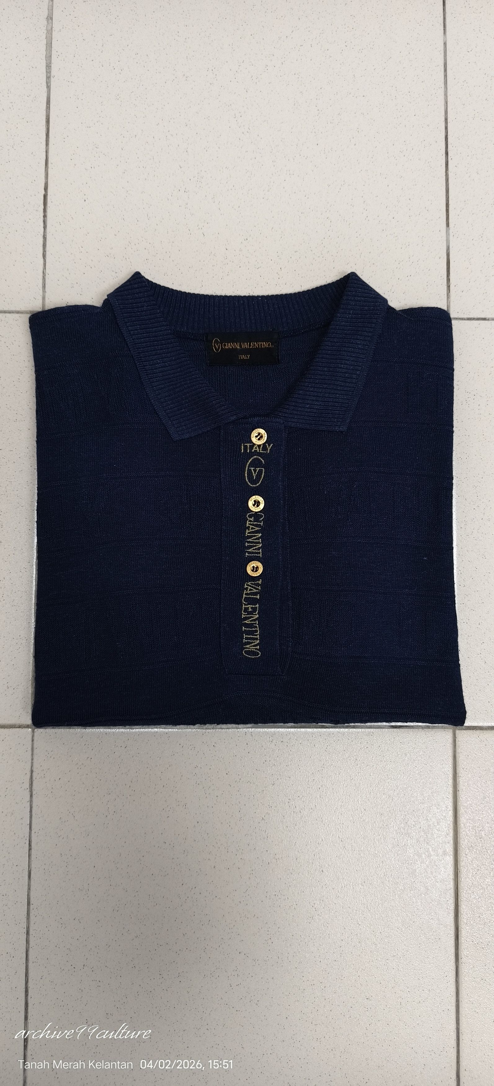 Gianni Valentino Gianni Valentino Italy Monogram Embossed Knit Polo Shirt Size US M / EU 48-50 / 2 - 13 Thumbnail