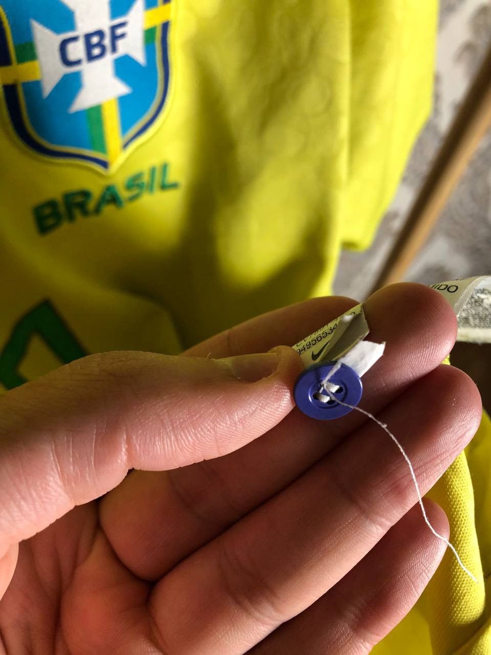 Nike VINTAGE NIKE BRAZIL REAL MADRID SOCCER JERSEY RETRO Y2K 90s Size US M / EU 48-50 / 2 - 9 Thumbnail
