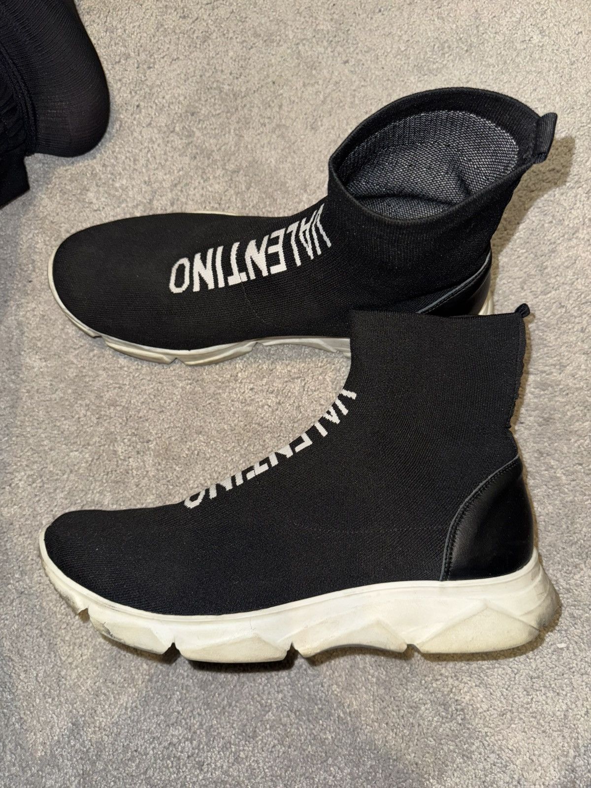 Valentino Valentino Slip-on Sock Sneaker Size US 10.5 / EU 43-44 - 1 Thumbnail