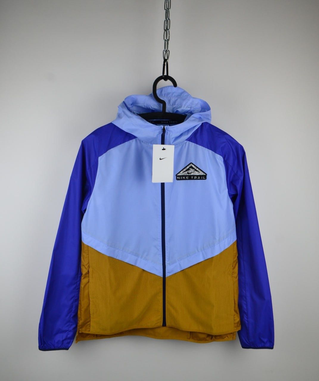 Nike New Nike Shield Trail Women's Windbreaker Jacket Size S Size S / US 4 / IT 40 - 1 Thumbnail