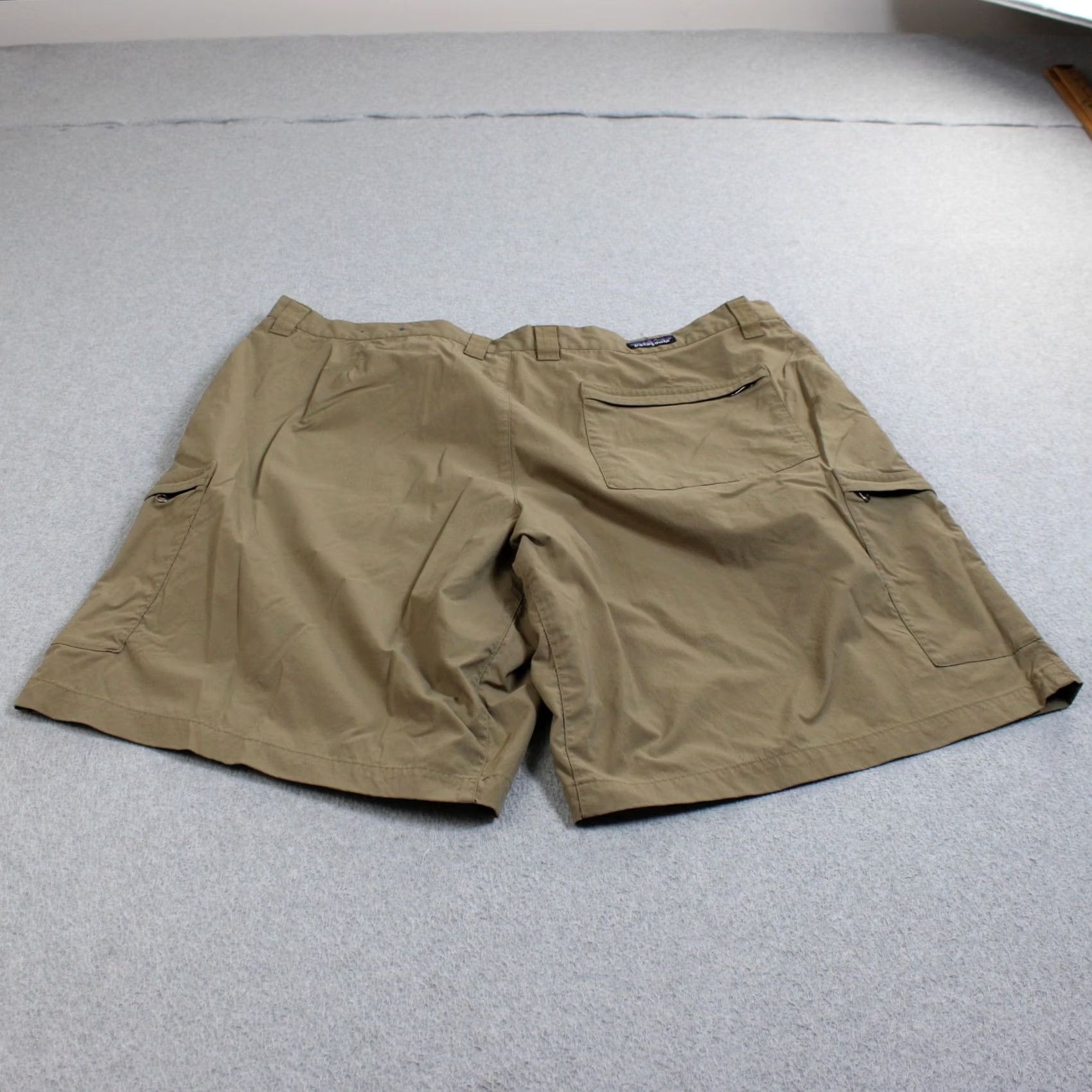 Patagonia Patagonia Shorts Mens 44 Beige Nylon Cargo Quick Dry Hiking Lightweight Trail Size US 44 / EU 60 - 2 Thumbnail