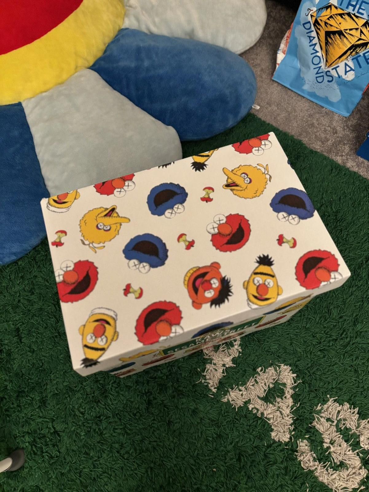 Kaws KAWS x Sesame Street Plush Box (Set of 5) Size ONE SIZE - 4 Thumbnail