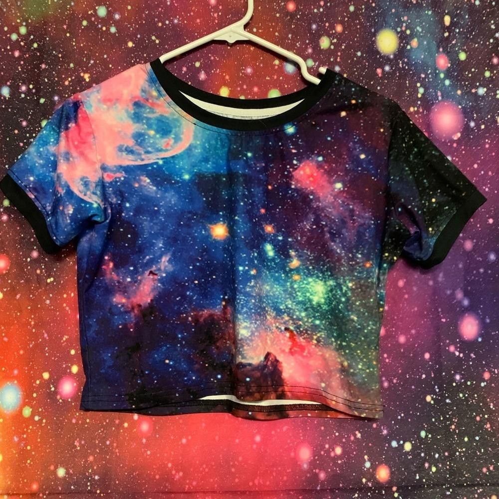 Designer Galaxy Print Cropped T-Shirt Size L / US 10 / IT 46 - 2 Thumbnail