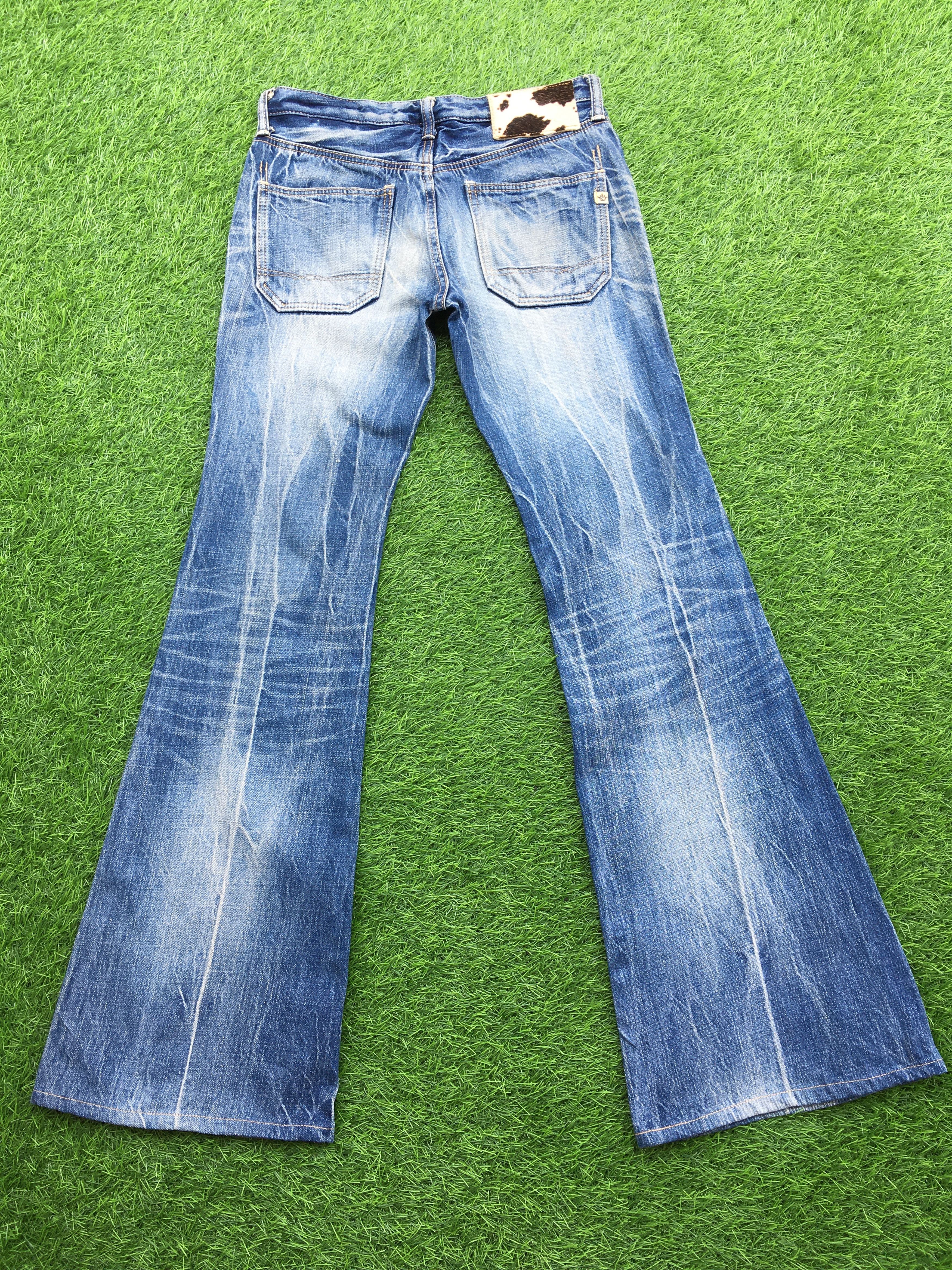 Japanese Brand Low Rise Distressed Bootcut Jeans #D1356 Size US 28 / EU 44 - 2 Thumbnail