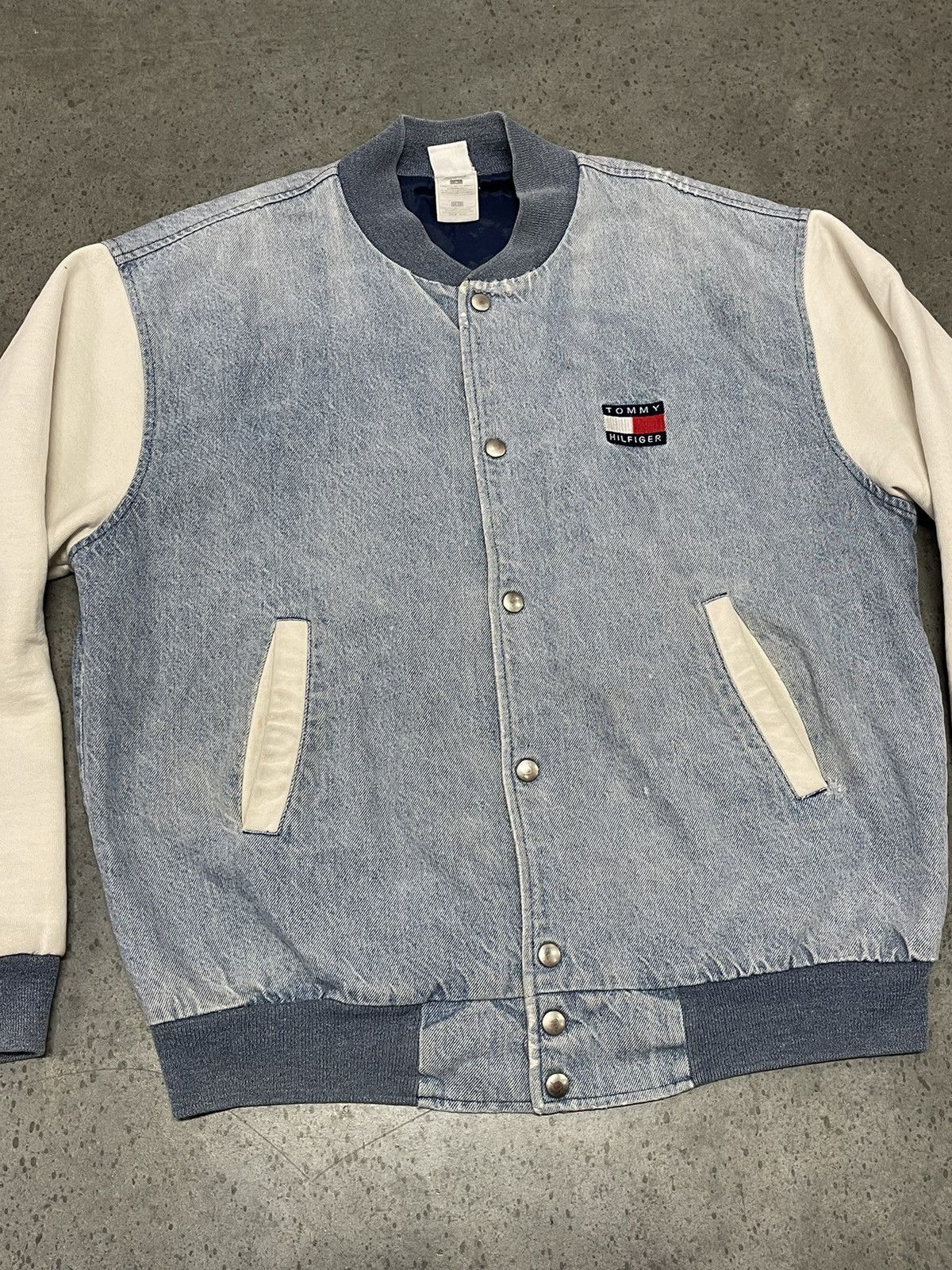 Tommy Hilfiger 90’s 2000’s Vintage Tommy Hilfiger Denim Bomber Jacket Size US L / EU 52-54 / 3 - 3 Thumbnail