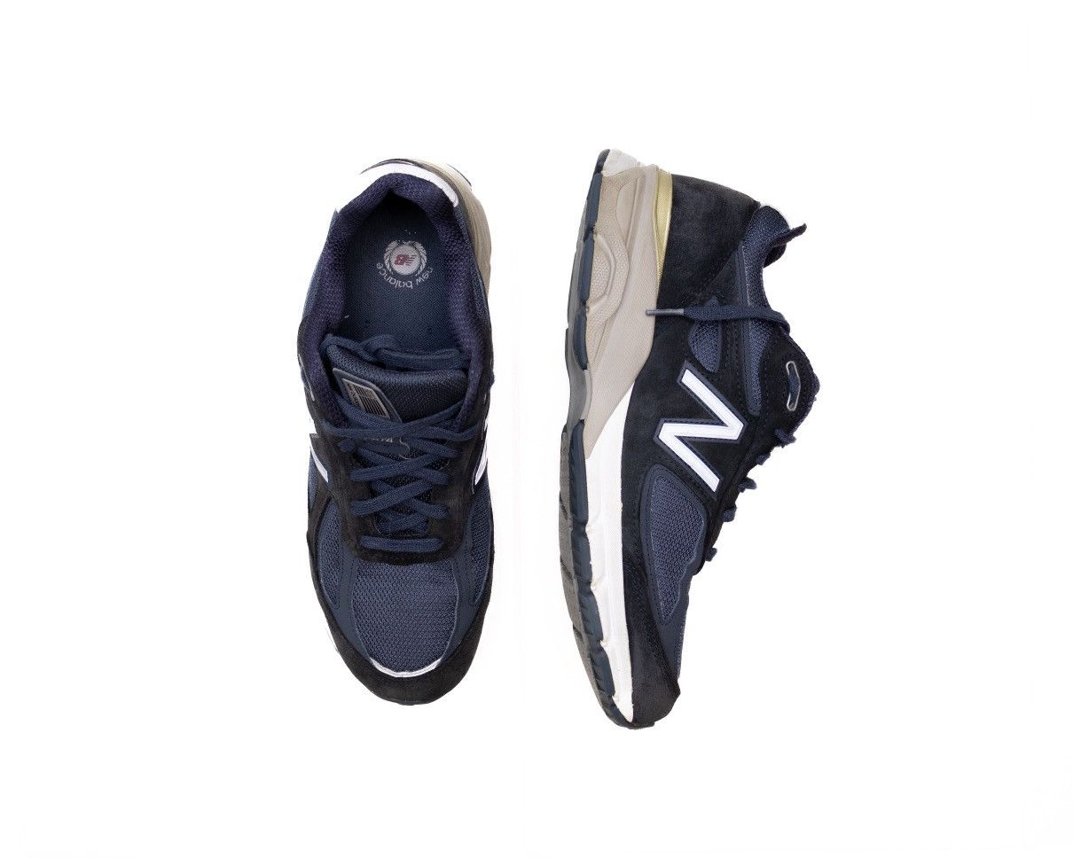 New Balance New Balance U990v4 NV4 "Made In USA" Navy/Grey/White SZ:US10 Size US 10 / EU 43 - 1 Thumbnail