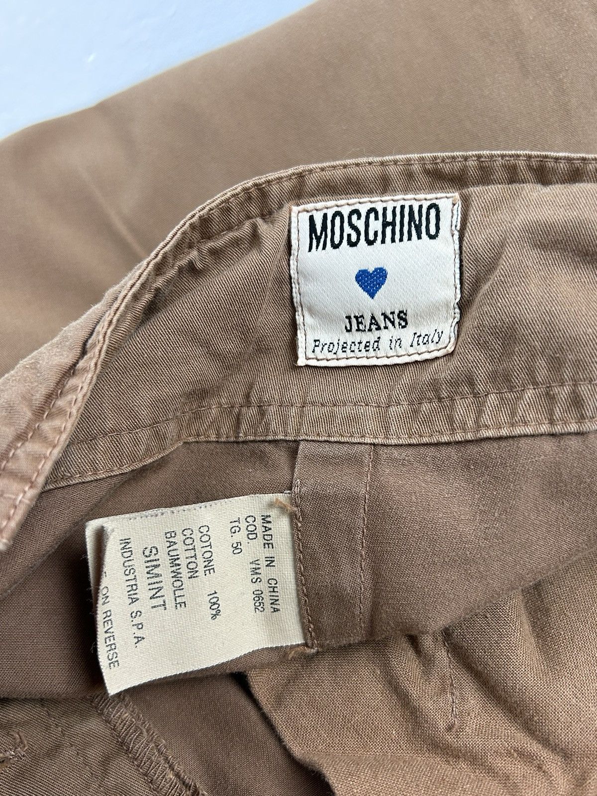 Moschino 90s Vintage Love Moschino Peace Against War Shorts Brown Size US 34 / EU 50 - 9 Thumbnail