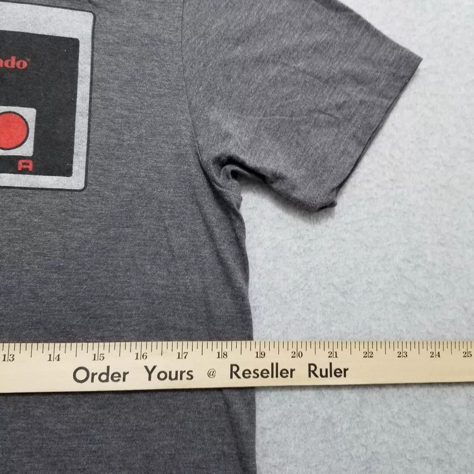 Nintendo Nintendo Shirt Mens Large Gray Crew Neck Controller Size US L / EU 52-54 / 3 - 8 Thumbnail