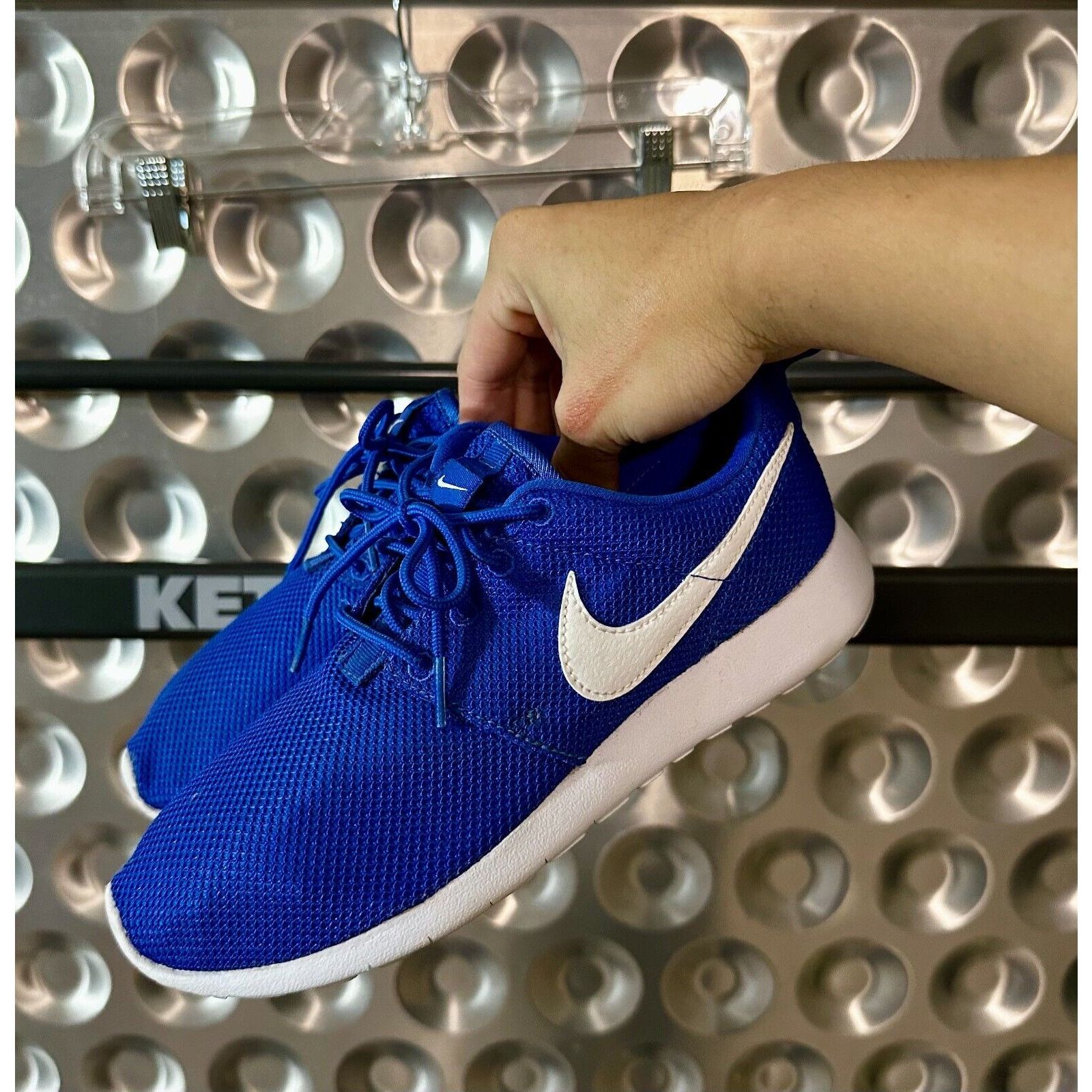 Nike Size 6Y - Nike Roshe Women Youth Shoes | Good Condition Size US 6 / IT 36 - 7 Thumbnail