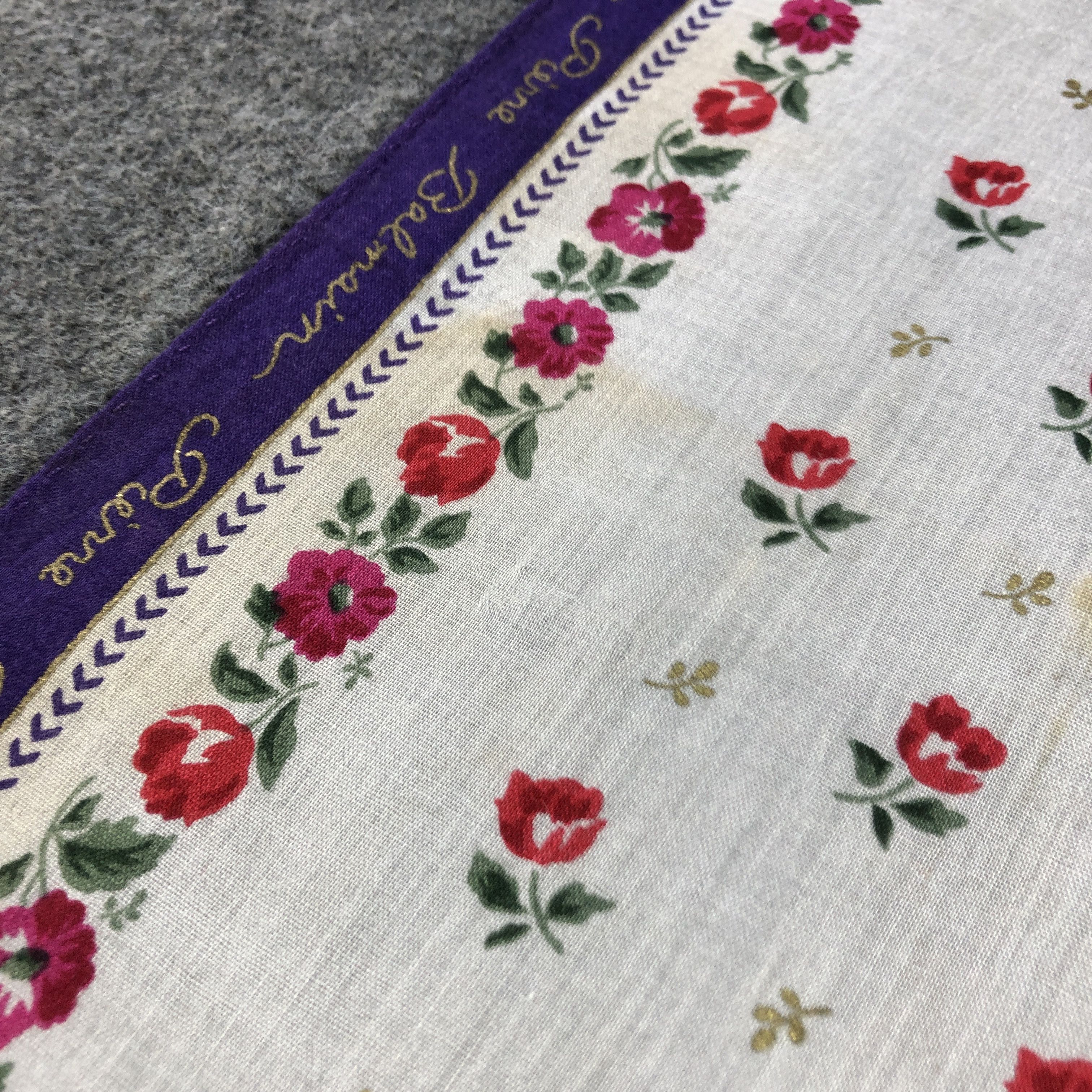 Pierre Balmain × Vintage Pierre Balmain Handkerchief Neckerchief Bandana H2461 Size ONE SIZE - 8 Thumbnail