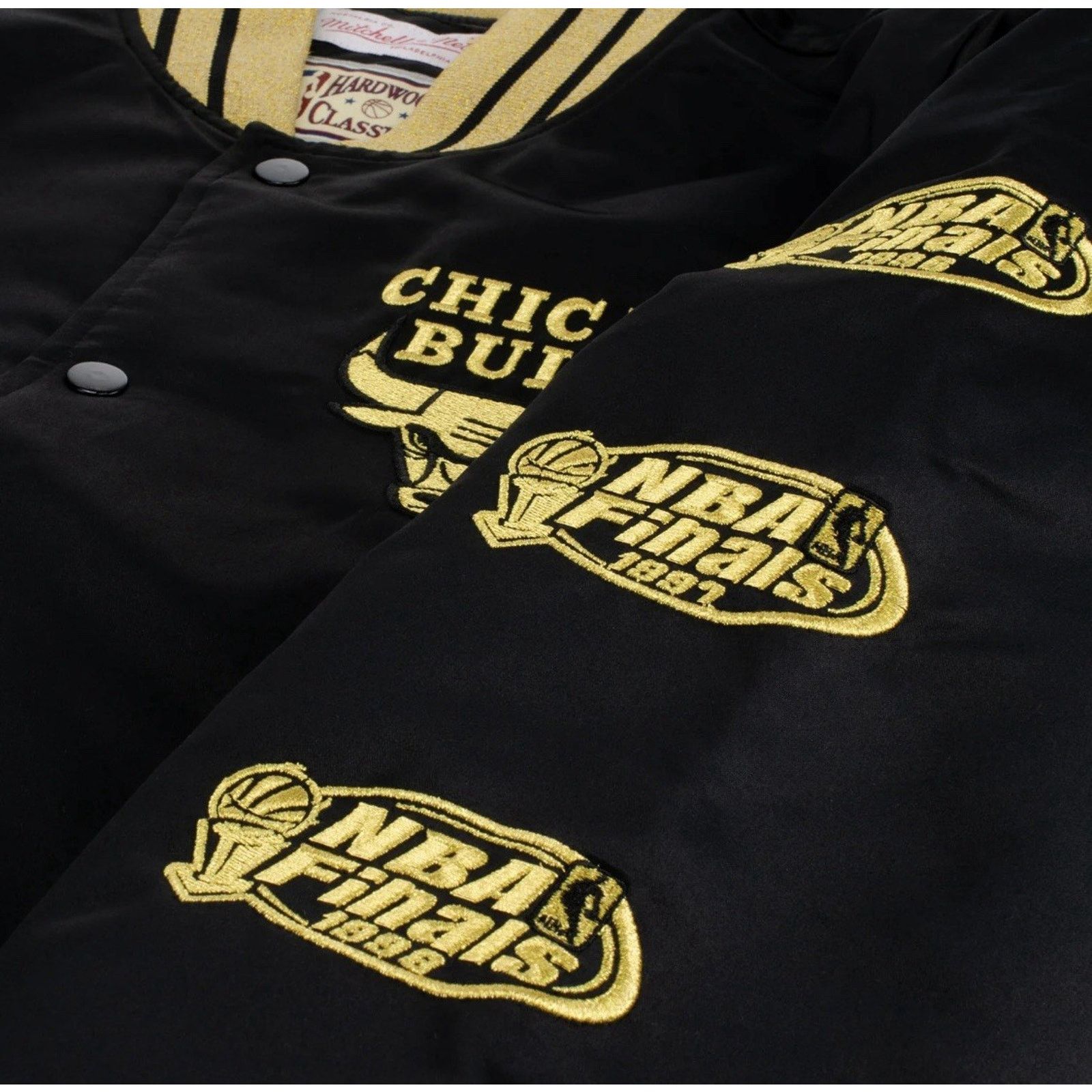 Mitchell & Ness Mitchell Ness Authentic Chicago Bulls MVP Champions Jacket Size US XXL / EU 58 / 5 - 8 Thumbnail
