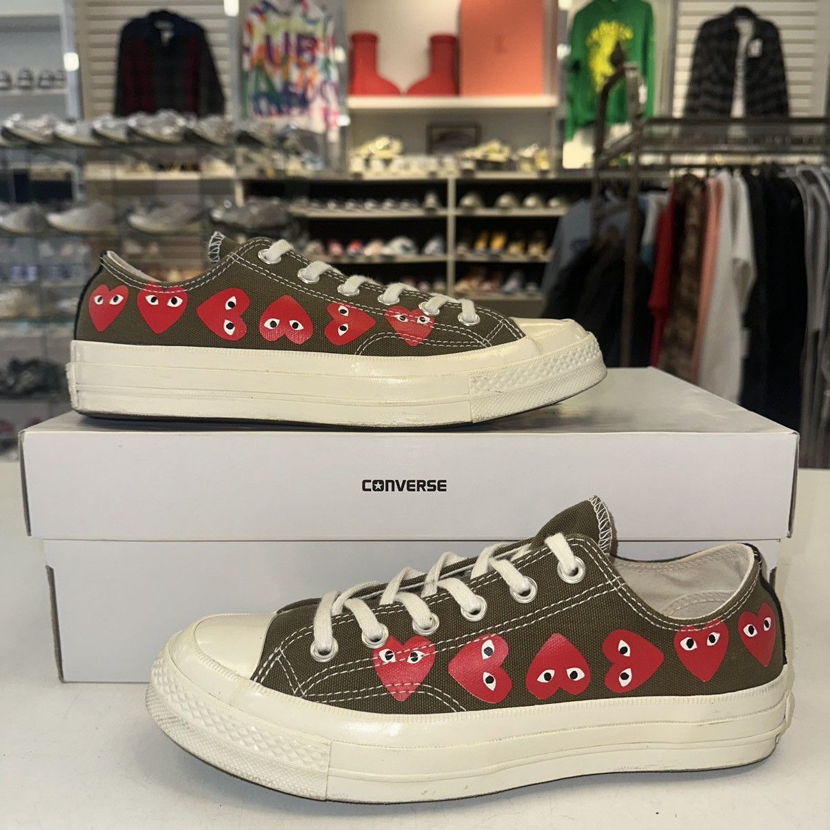 Comme des Garcons PLAY × Converse Size 6 - Converse Comme des Garçons Play x Chuck 70 Low Size US 6 / EU 39 - 1 Thumbnail
