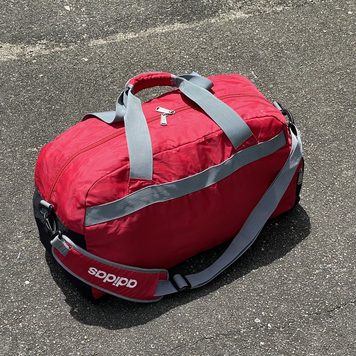 Adidas Y2K Adidas Travel Bag Made in Shanghai Size ONE SIZE - 7 Thumbnail