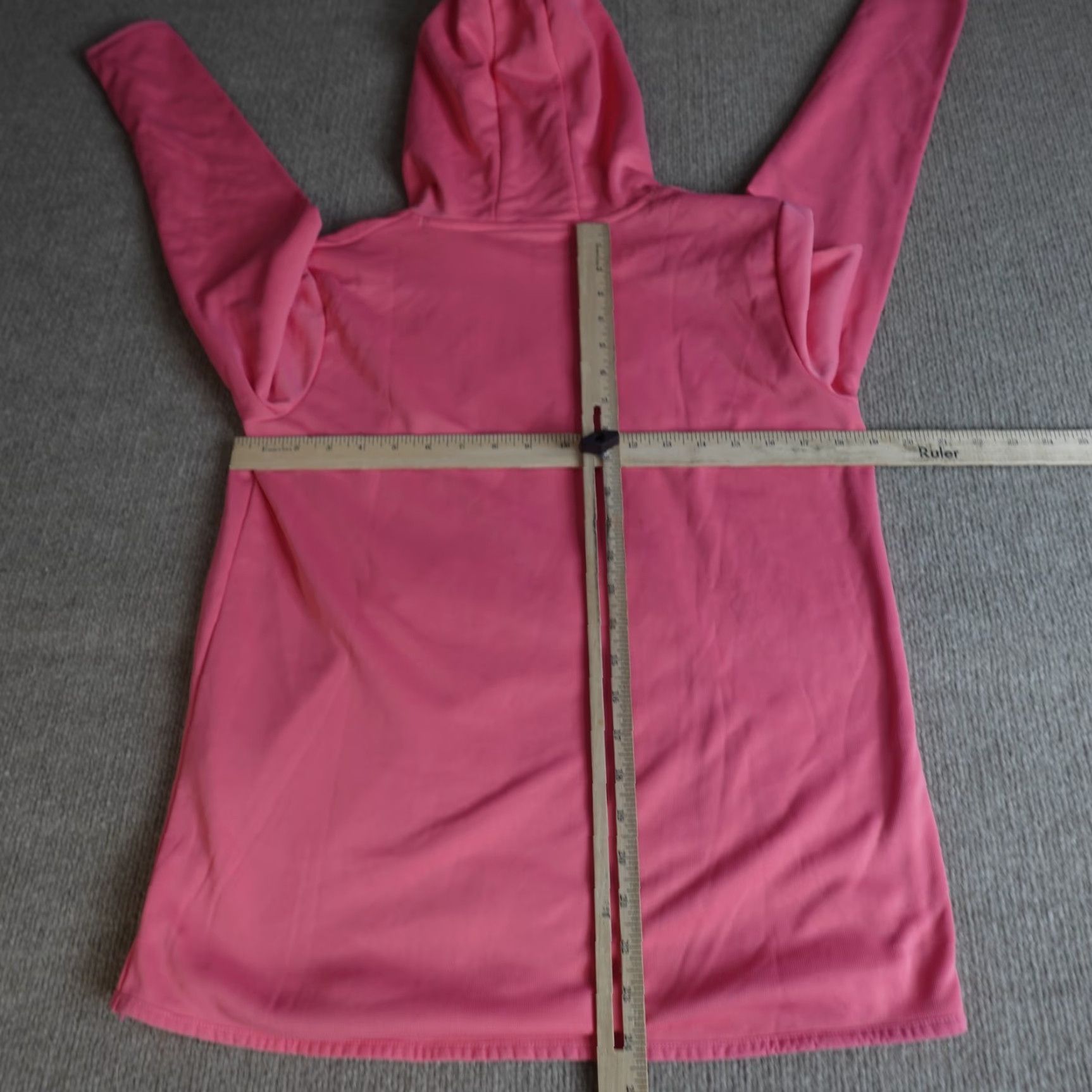 Under Armour Under Armour Womens Hoodie S Pink Pullover Long Sleeve Thumb Holes Activewear New Size S / US 4 / IT 40 - 2 Thumbnail