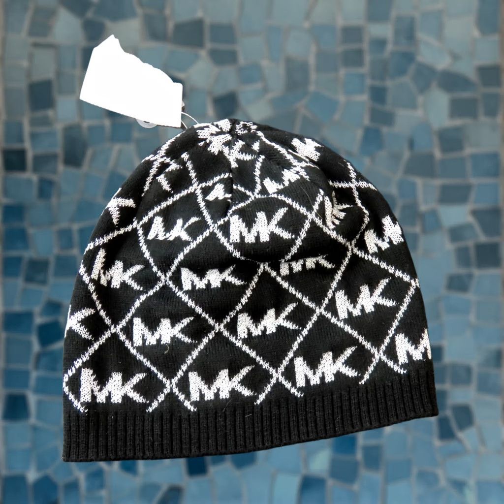Michael Kors Michael Kors Beanie Women One Size Black White Logo Knit Lightweight Winter Size ONE SIZE - 1 Thumbnail
