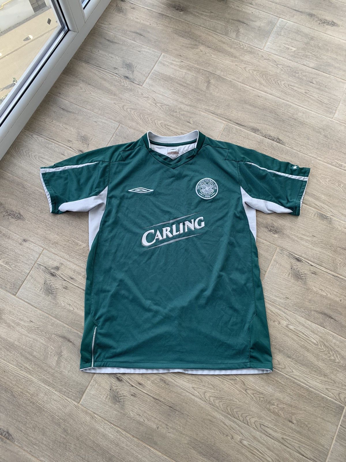 Umbro 🔥CELTIC 2004 2005 UMBRO AWAY SOCCER JERSEY Size US M / EU 48-50 / 2 - 2 Thumbnail