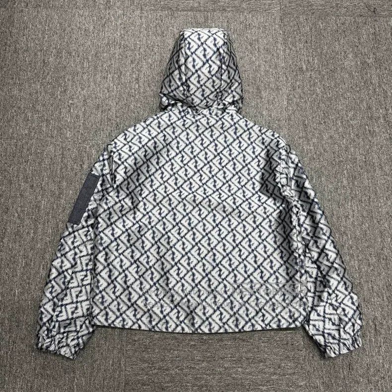 Fendi Fendi Double F Logo Embossed Dragon Print Windbreaker Size US L / EU 52-54 / 3 - 5 Thumbnail