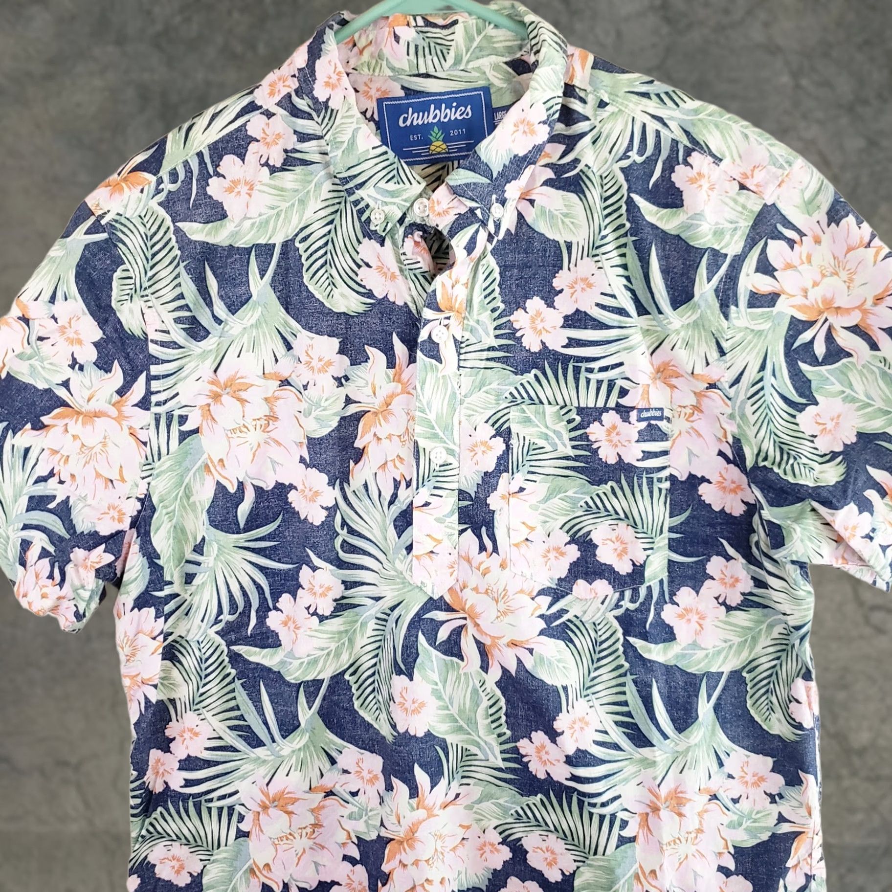 Chubbies Chubbies Weekend Wear Shirt Mens Large Floral Print Half Button Pullover New Size US L / EU 52-54 / 3 - 1 Thumbnail