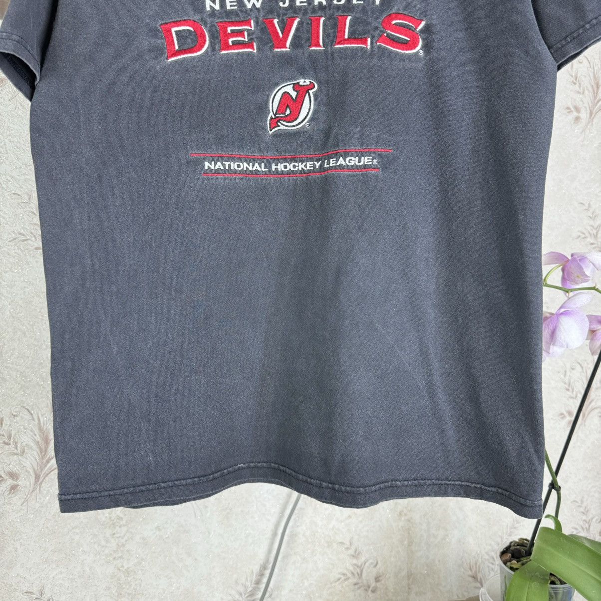 Lee × NHL × Vintage New Jersey Devils T shirt 90s Lee Sport NHL Hockey L Black Size US L / EU 52-54 / 3 - 5 Thumbnail