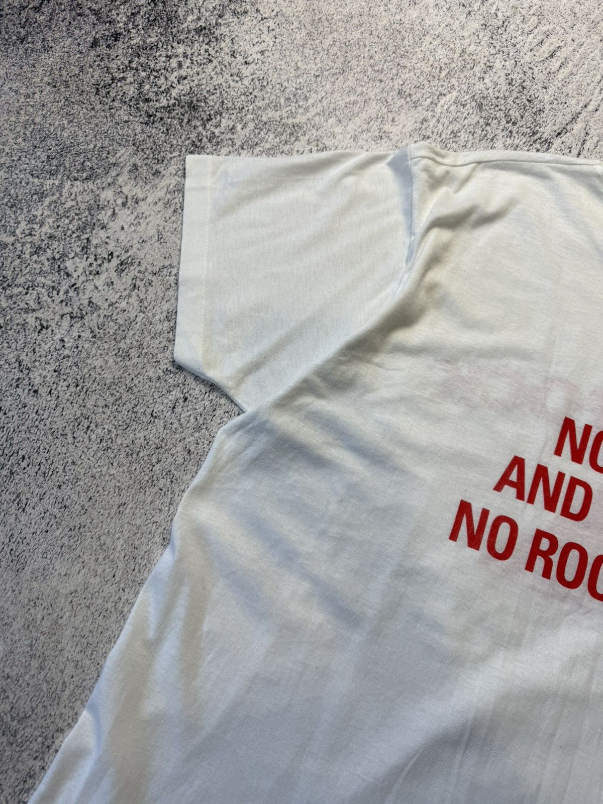 Vintage Vintage Red Rock Tee IT'S NOT RED AND THERE'S NO ROCKS IN IT Size US L / EU 52-54 / 3 - 21 Thumbnail