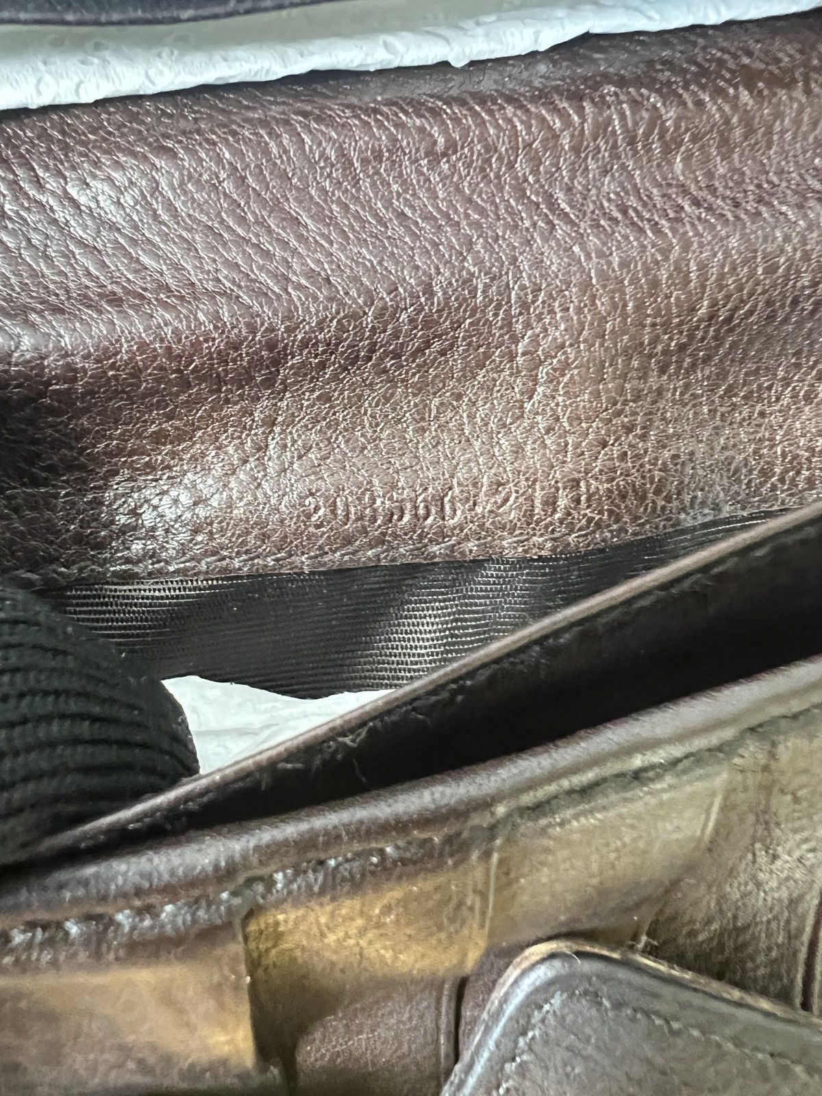 Gucci Authentic Gucci Wallet Heart Crest x Vintage Gucci Size ONE SIZE - 10 Thumbnail