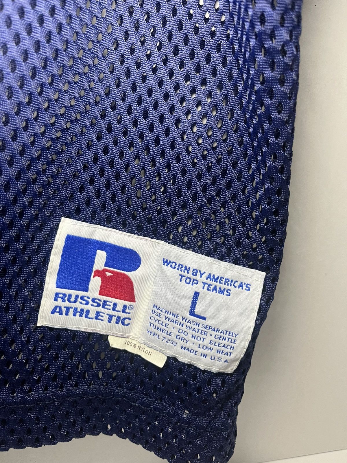Russell Athletic Vintage Russell athletics Jersey Navy and Yellow size L Size US L / EU 52-54 / 3 - 2 Thumbnail