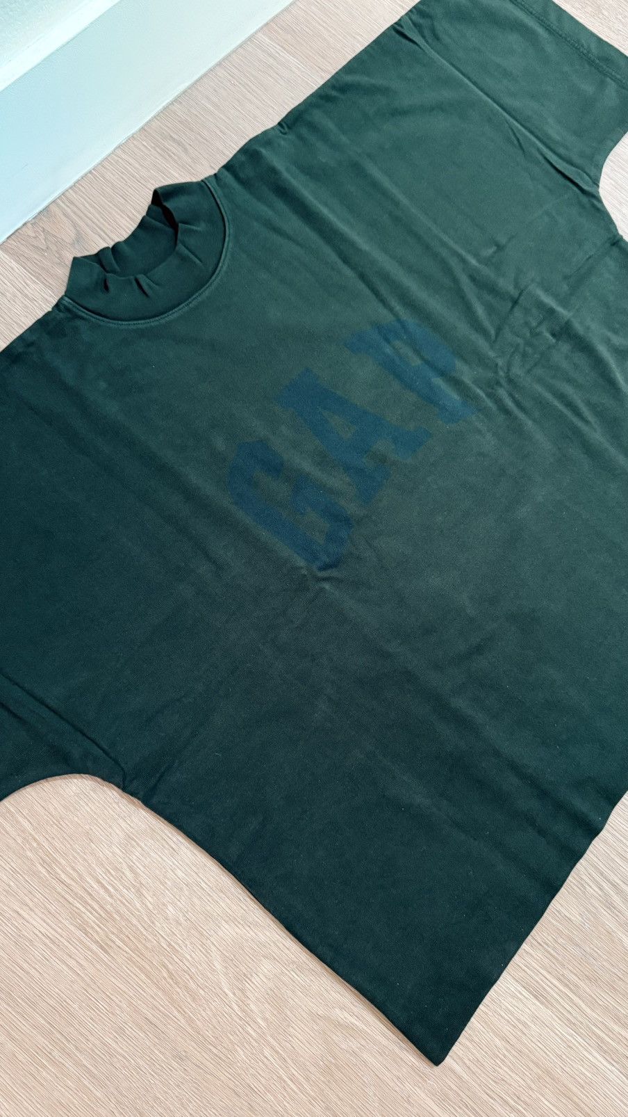 Balenciaga × Gap × Yeezy Seamless Cropped T-Shirt Size US S / EU 44-46 / 1 - 5 Thumbnail