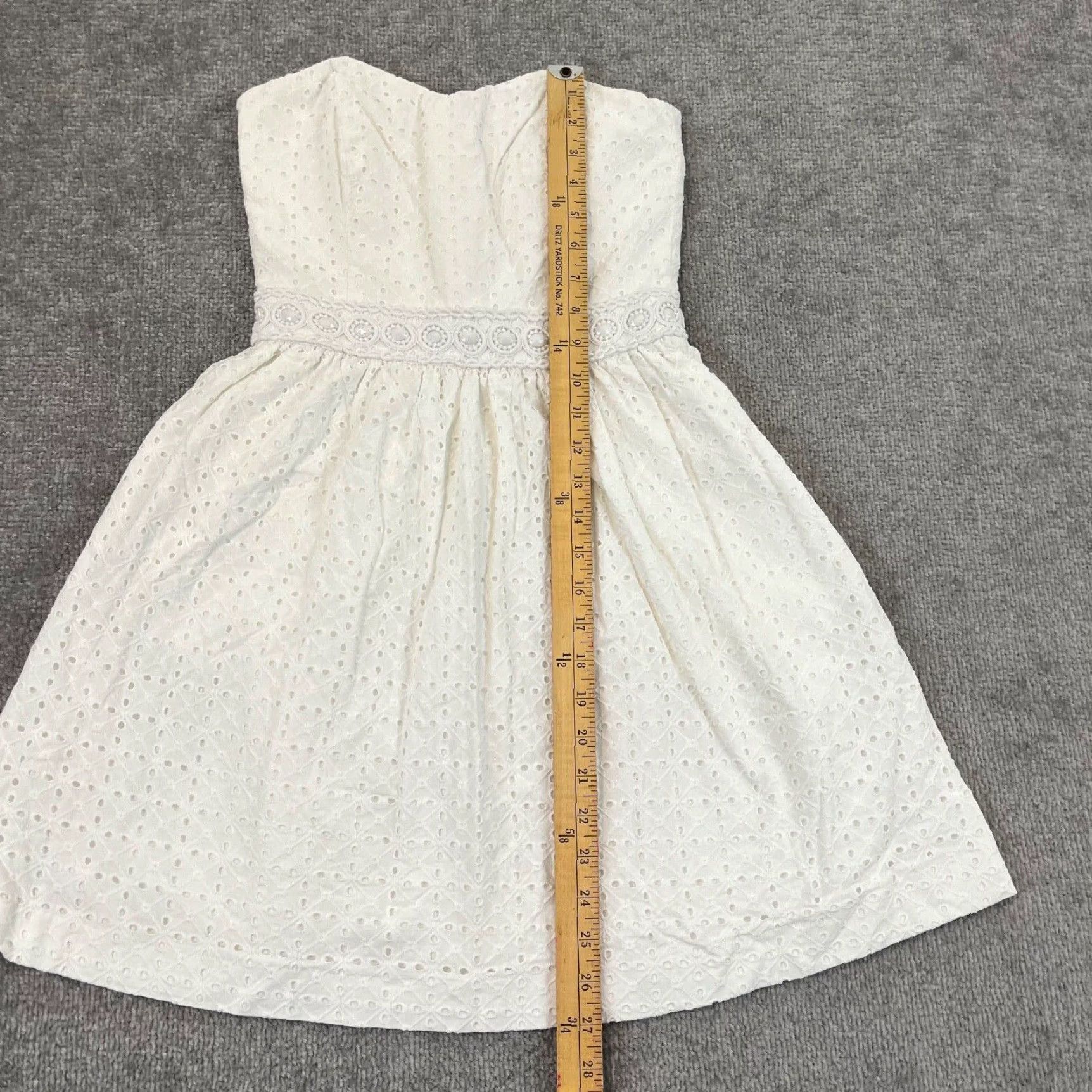 Lilly Pulitzer Lilly Pulitzer Dress Womens Size 00 White Eyelet Marta Resort Diamond Knit Prep Size XXS / US 00 / IT 34 - 5 Thumbnail