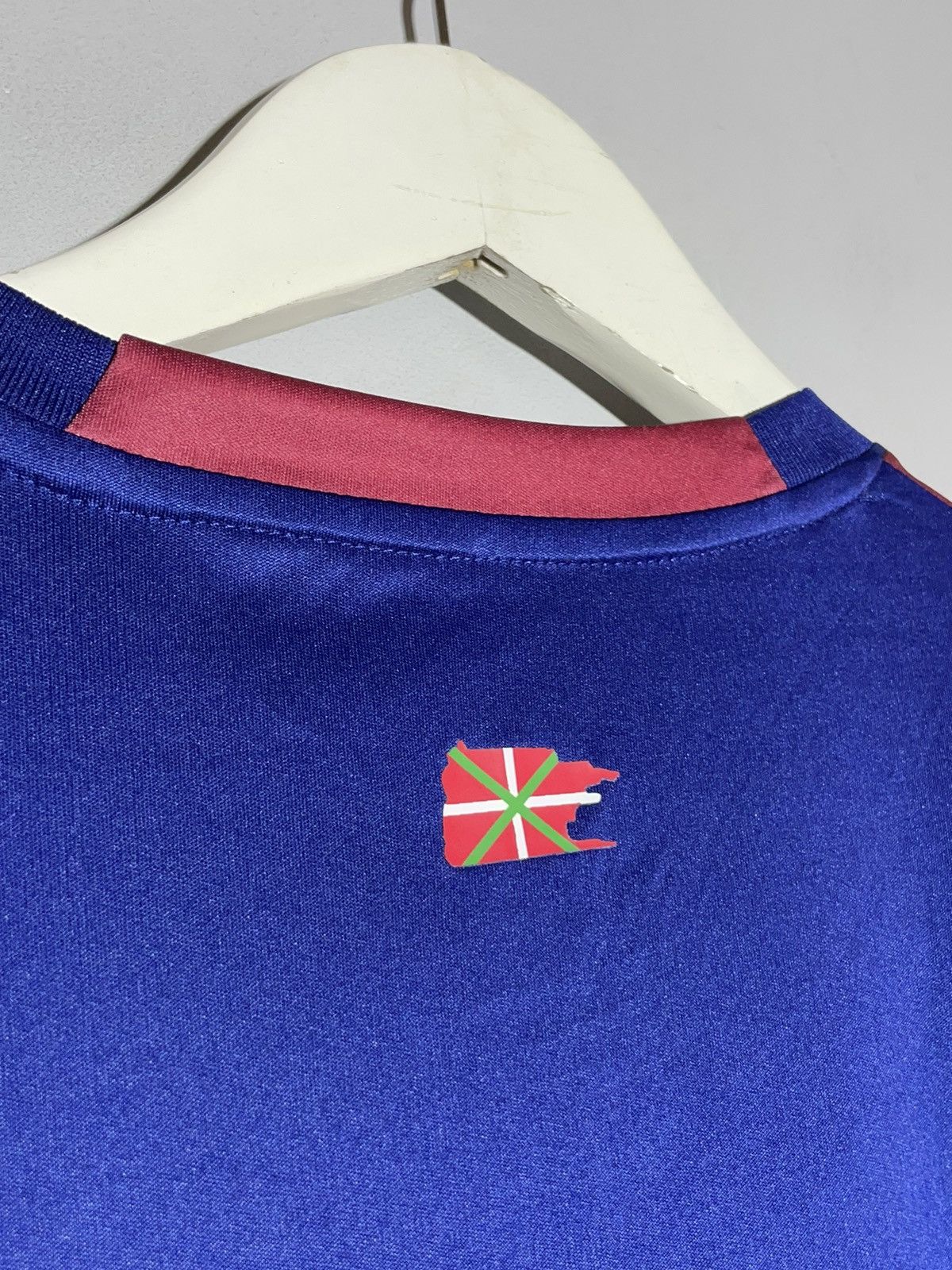 Hummel Eibar Hummel 2014/15 Home Y2k Football Shirt Soccer Jersey Size US S / EU 44-46 / 1 - 11 Thumbnail