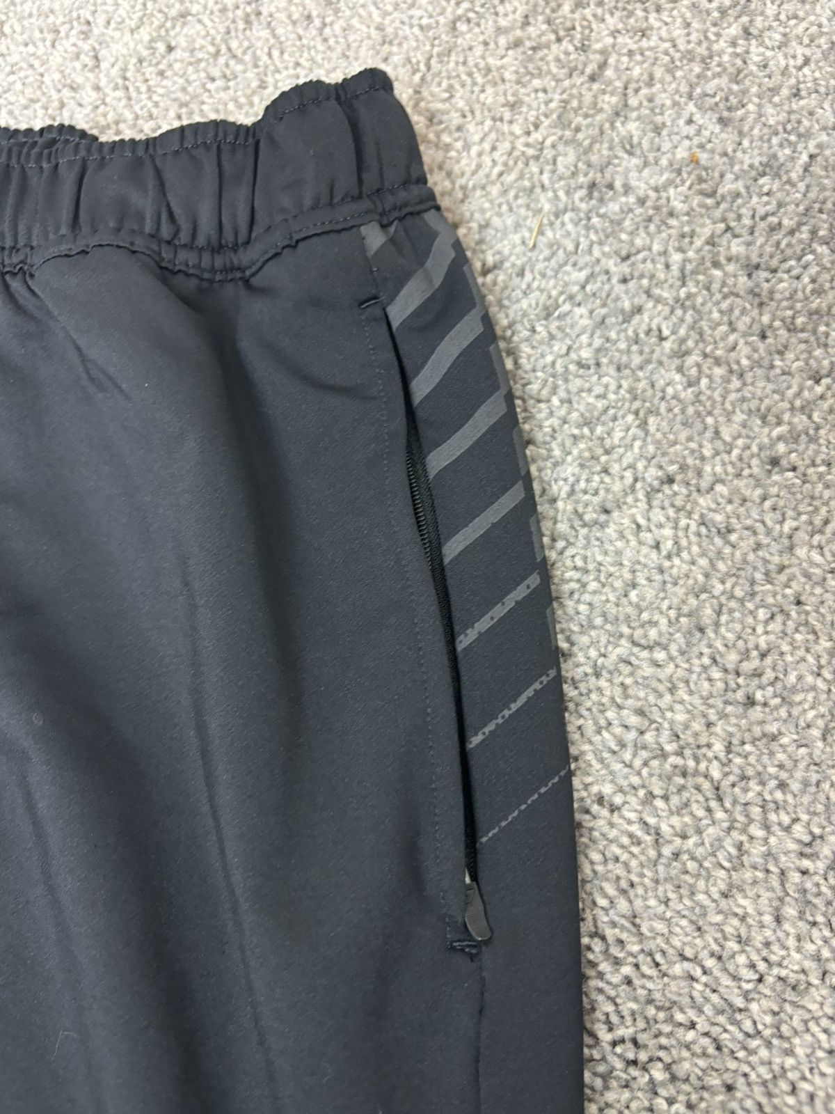 Gymshark Black gymshark sport stripe joggers Size US 30 / EU 46 - 6 Thumbnail