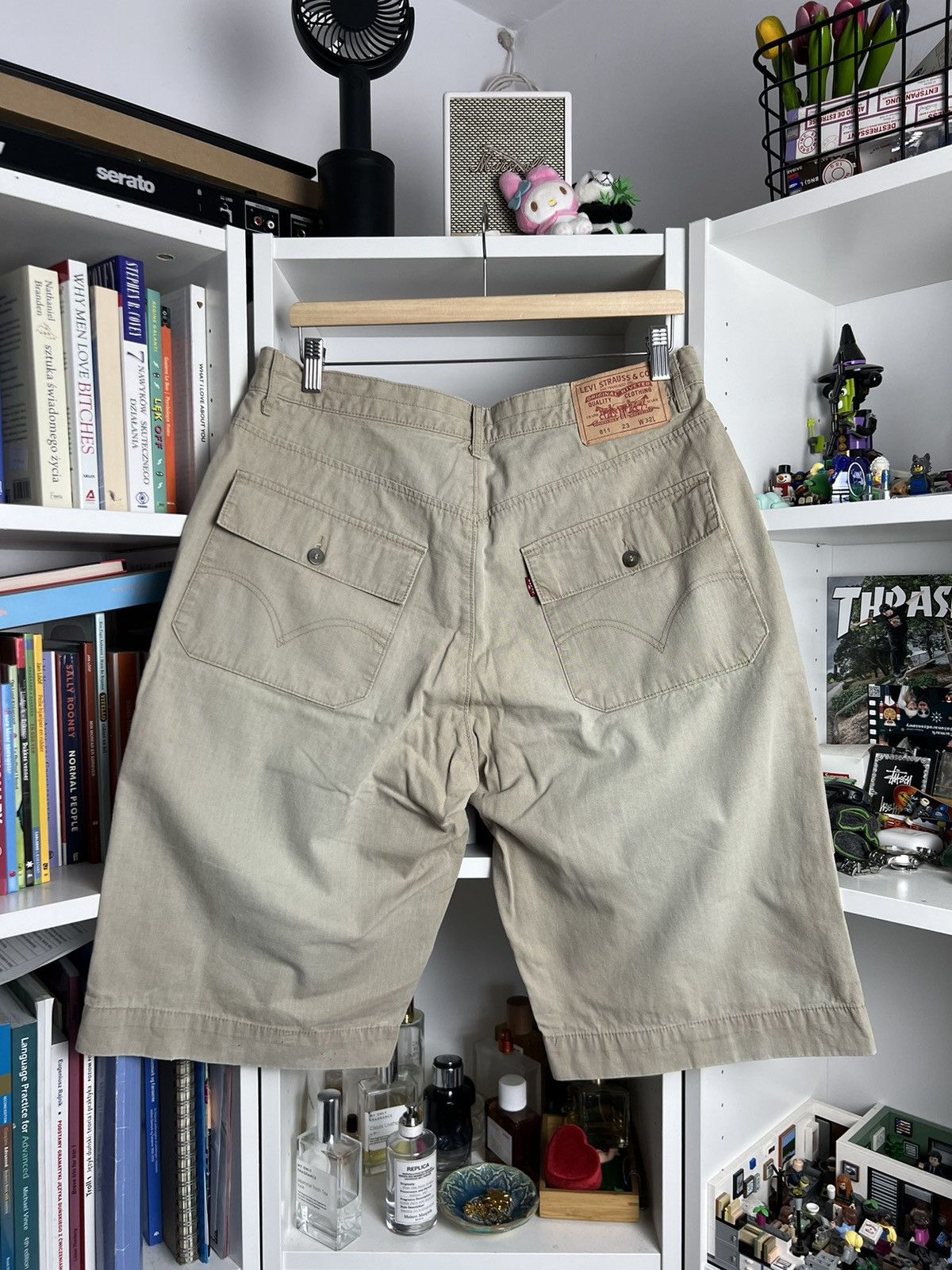 Levi's × Vintage Vintage Levi’s 811 baggy cargo shorts jorts 32 skate wide leg Size US 32 / EU 48 - 2 Thumbnail