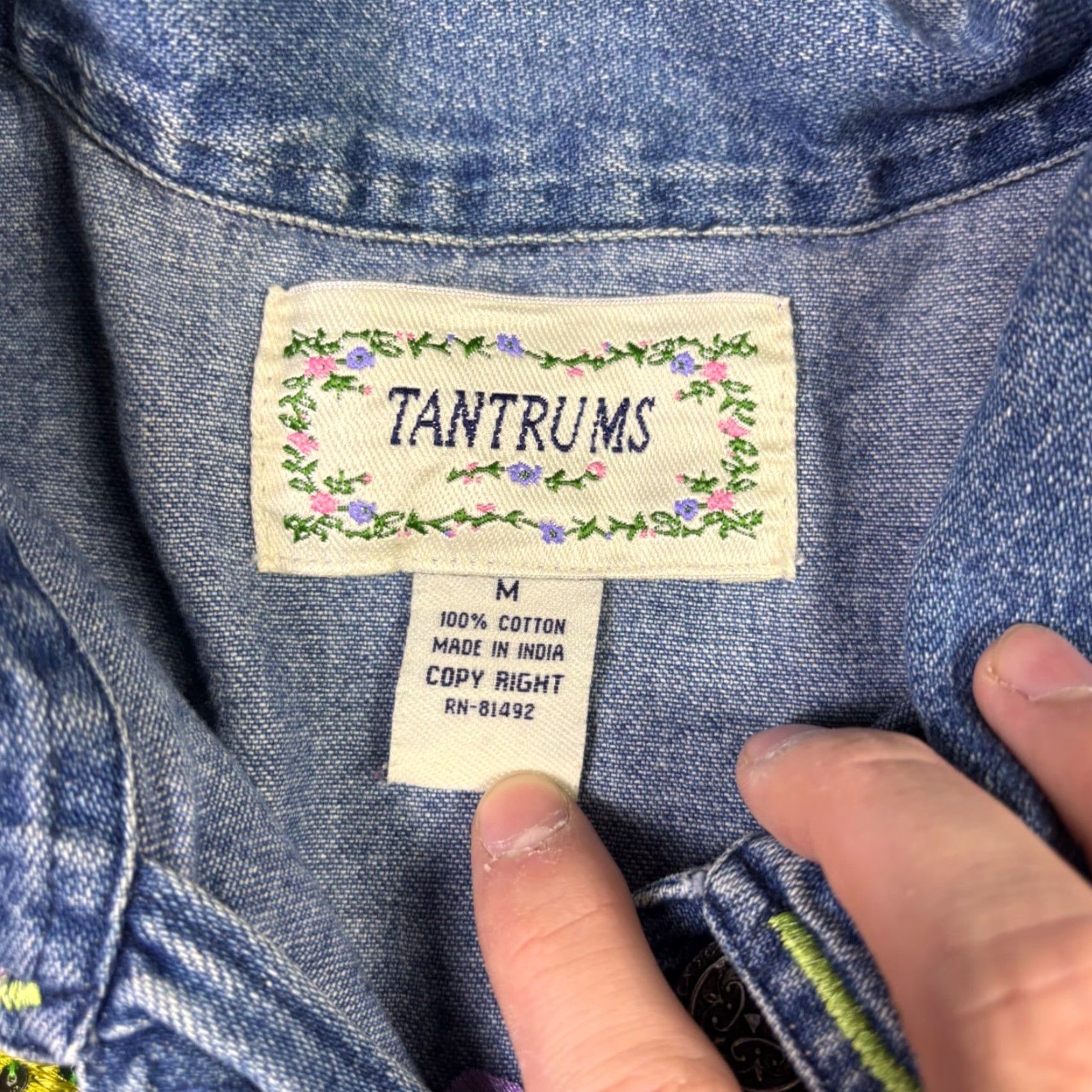 Denime VINTAGE Tantrums Denim Jacket Womens M Blue Floral Embroidered Button Front Cotton Size M / US 6-8 / IT 42-44 - 2 Thumbnail