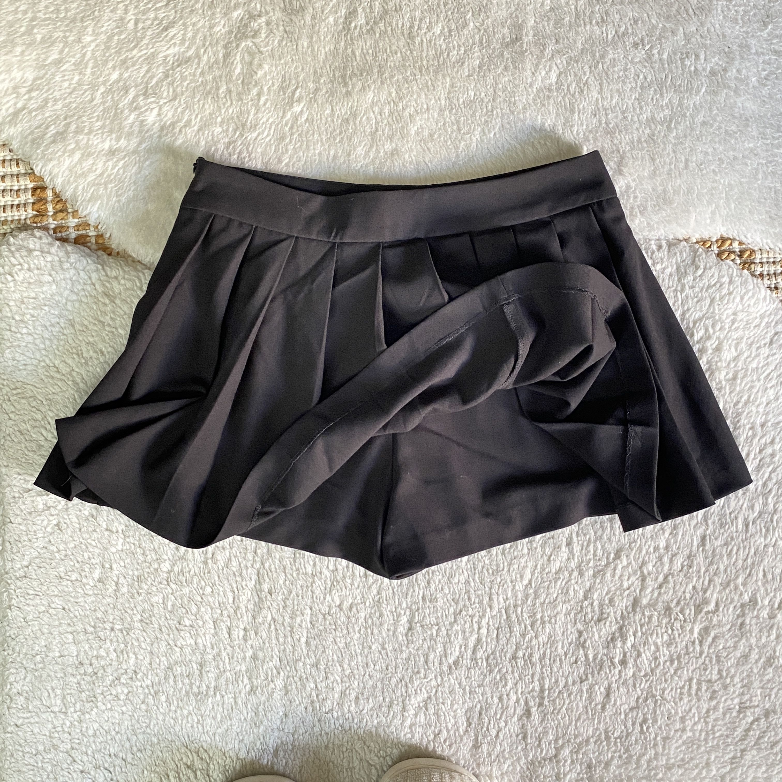 Zara ZARA Black Pleated Mini Skort Skirt with Inner Shorts Size 26" / US 2 / IT 38 - 2 Thumbnail