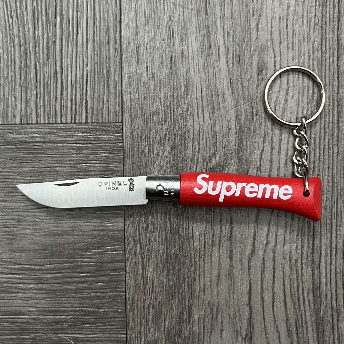 Supreme Supreme Opinel Keychain Knife Red Size ONE SIZE - 1 Thumbnail