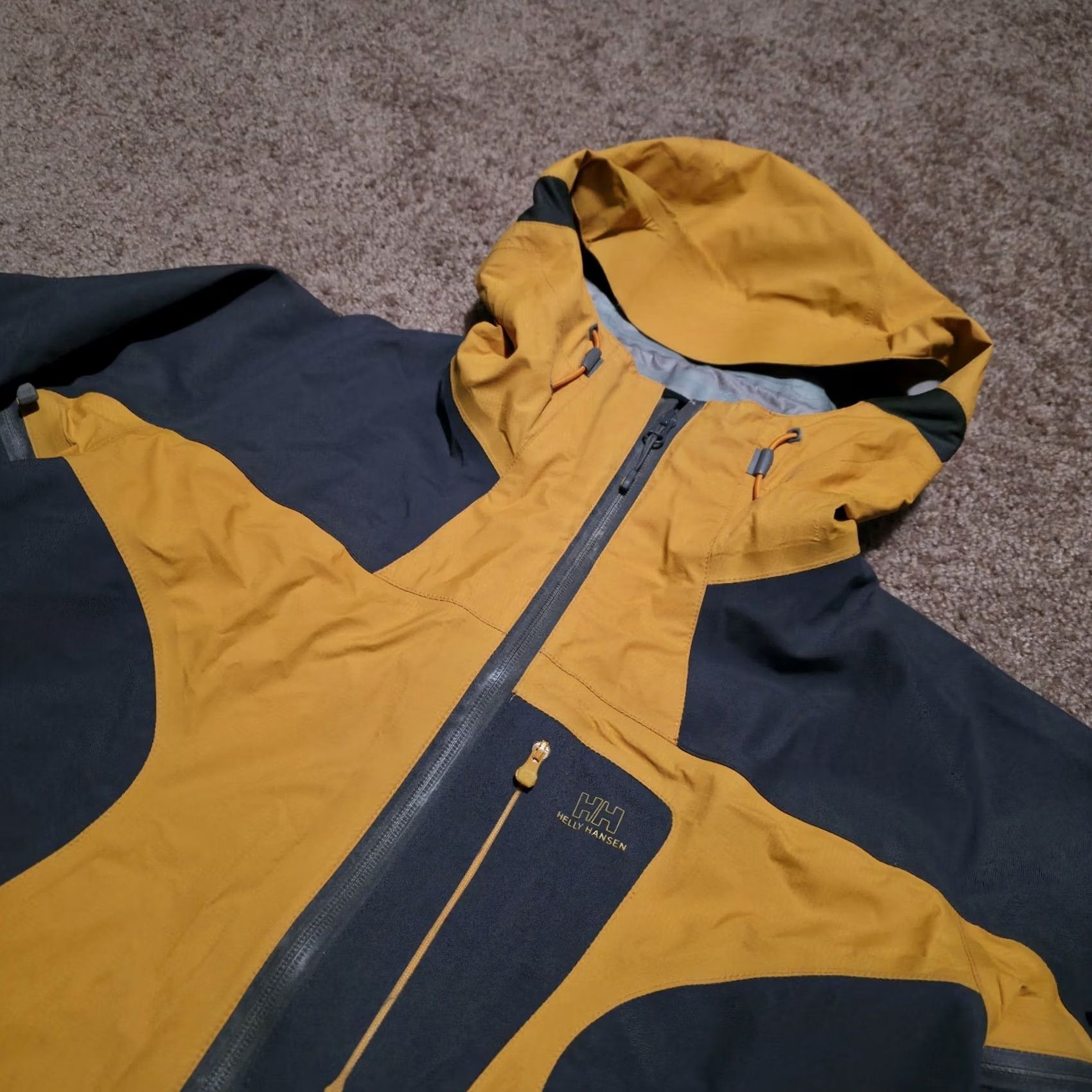 Helly Hansen Helly Hansen Tech Mens Medium Ski Jacket Waterproof Minor Flaws Size US M / EU 48-50 / 2 - 2 Thumbnail