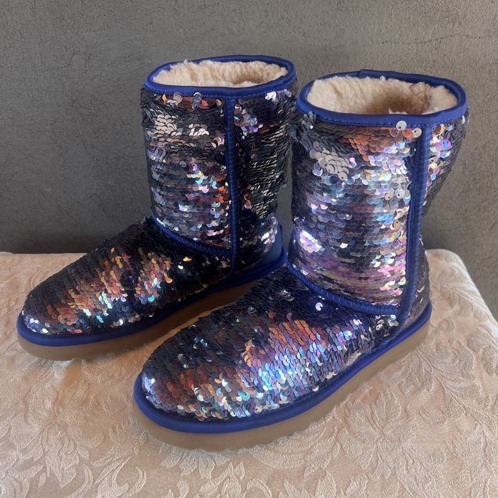 Navy best sale sequin uggs