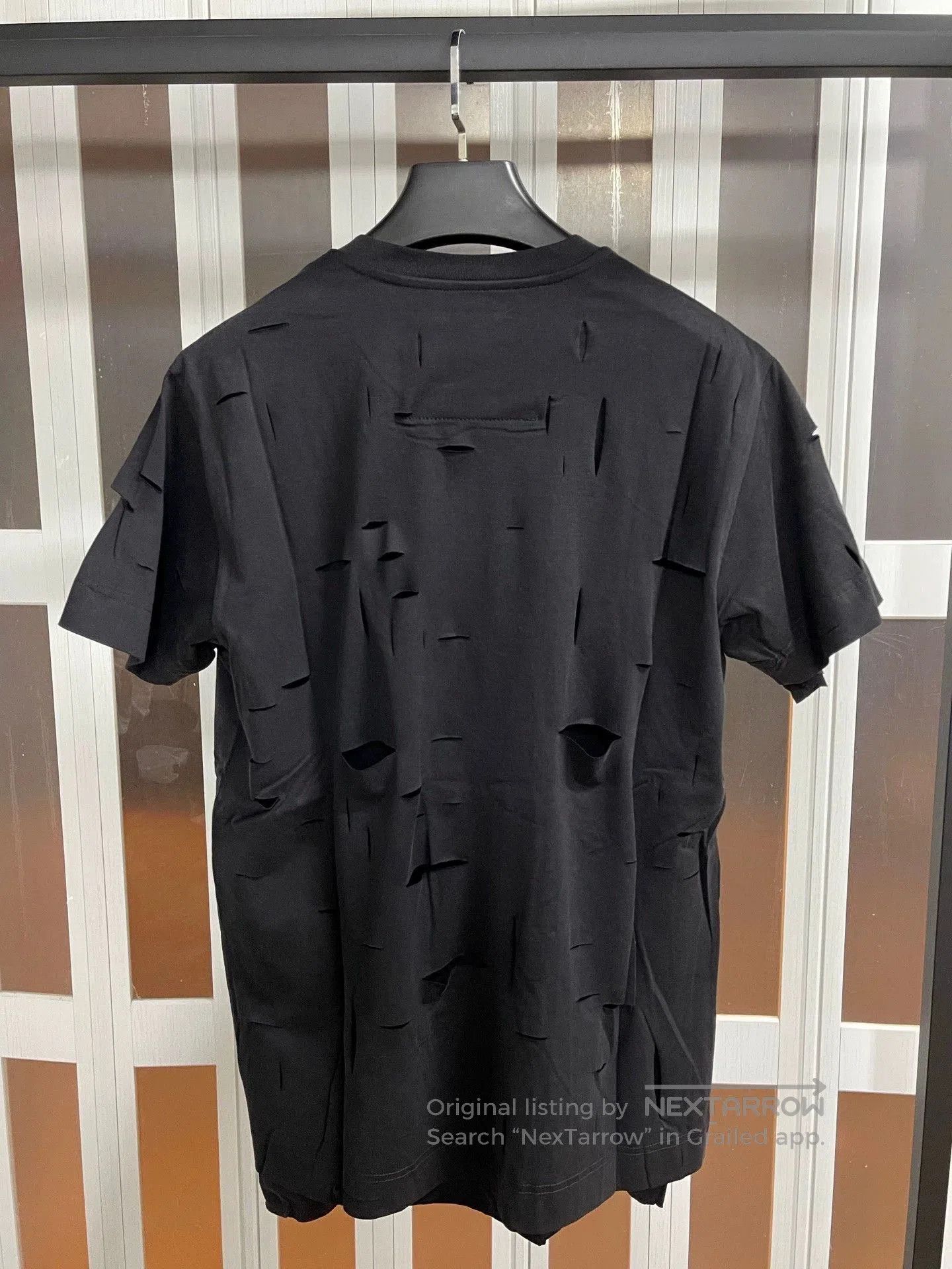 Givenchy givenchy black distressed oversized t-shirt. Size US XXS / EU 40 - 4 Thumbnail