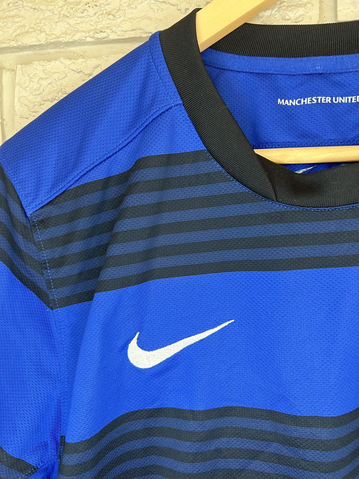 Nike Nike Manchester United 2011 Away Soccer Jersey Size US M / EU 48-50 / 2 - 4 Thumbnail
