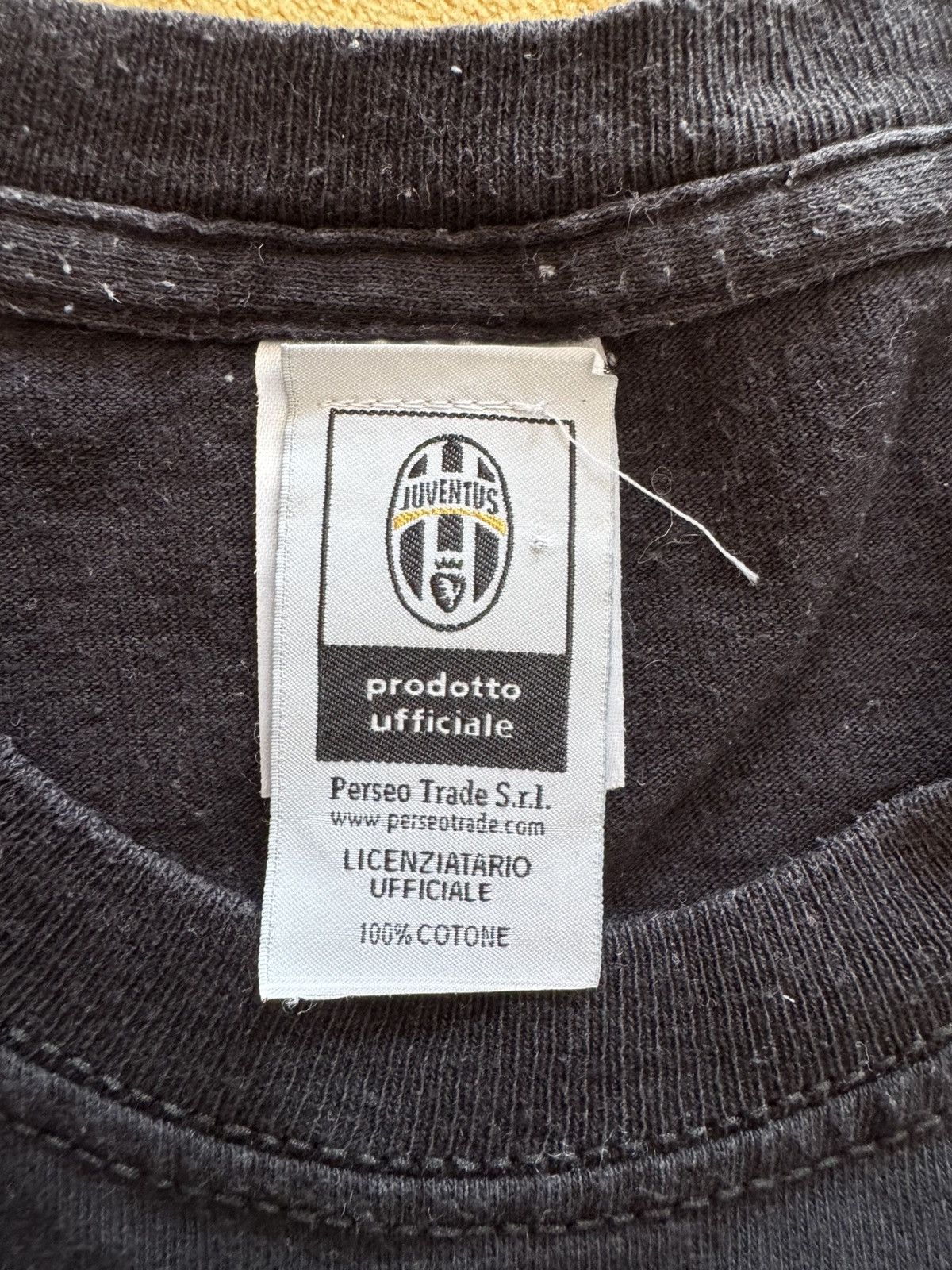 Vintage VINTAGE JUVENTUS TORINO ITALY SERIA A FOOTBALL TEE SHIRT Size US M / EU 48-50 / 2 - 5 Thumbnail