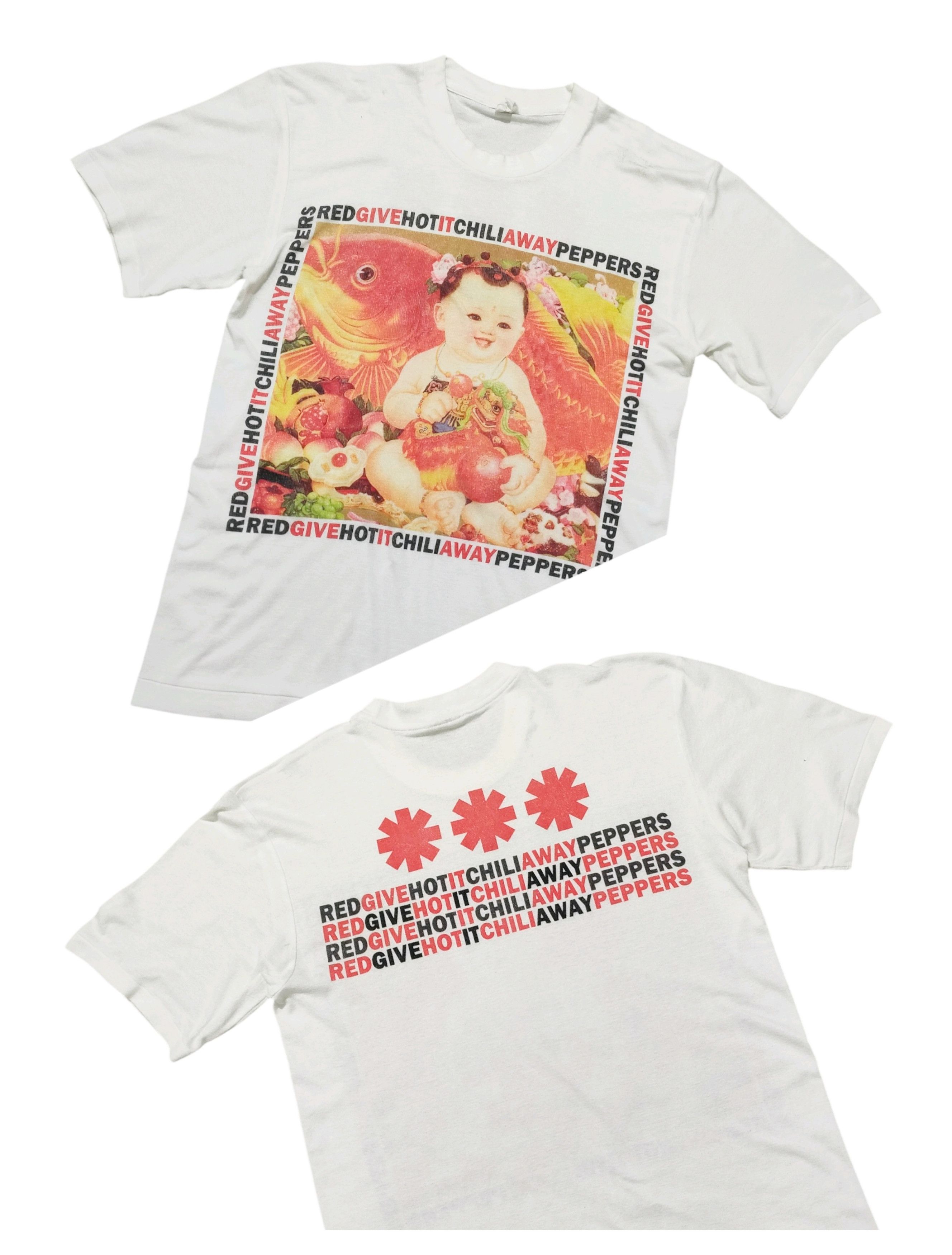 Band Tees 90s RED HOT CHILI PEPPERS 'GIVE IT AWAY' Vintage Band Tee Size US L / EU 52-54 / 3 - 1 Thumbnail