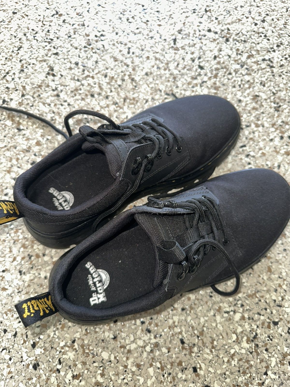 Dr. Martens Dr. Martins Low-top Size US 9 / EU 42 - 8 Thumbnail