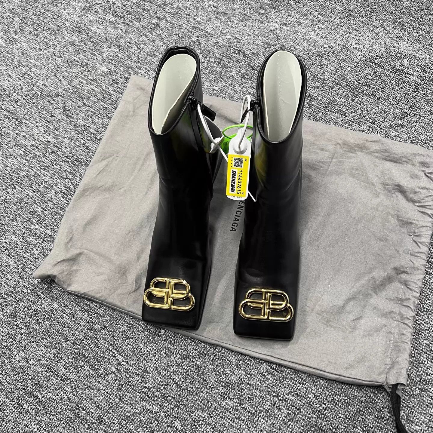 Balenciaga Balenciaga Double B Gold Lock Black Gold Square Toe Heels 38 Size US 7.5 / IT 37.5 - 3 Thumbnail