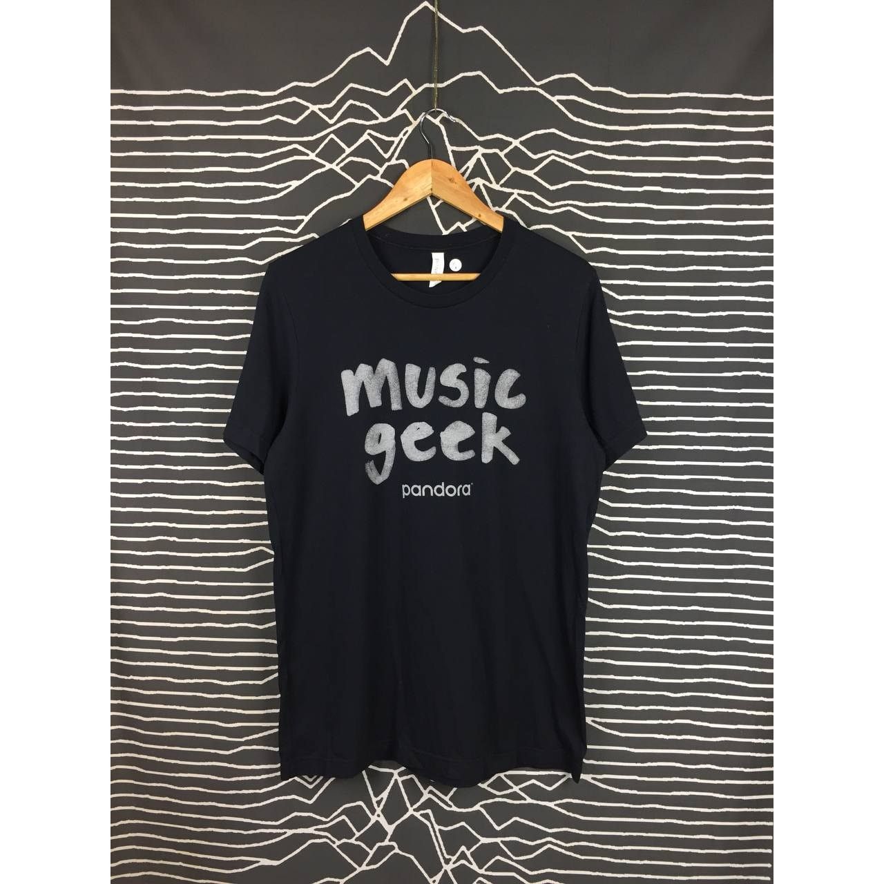Vintage Music Geek Pandora Music Streaming Tee Size L Size US L / EU 52-54 / 3 - 2 Thumbnail