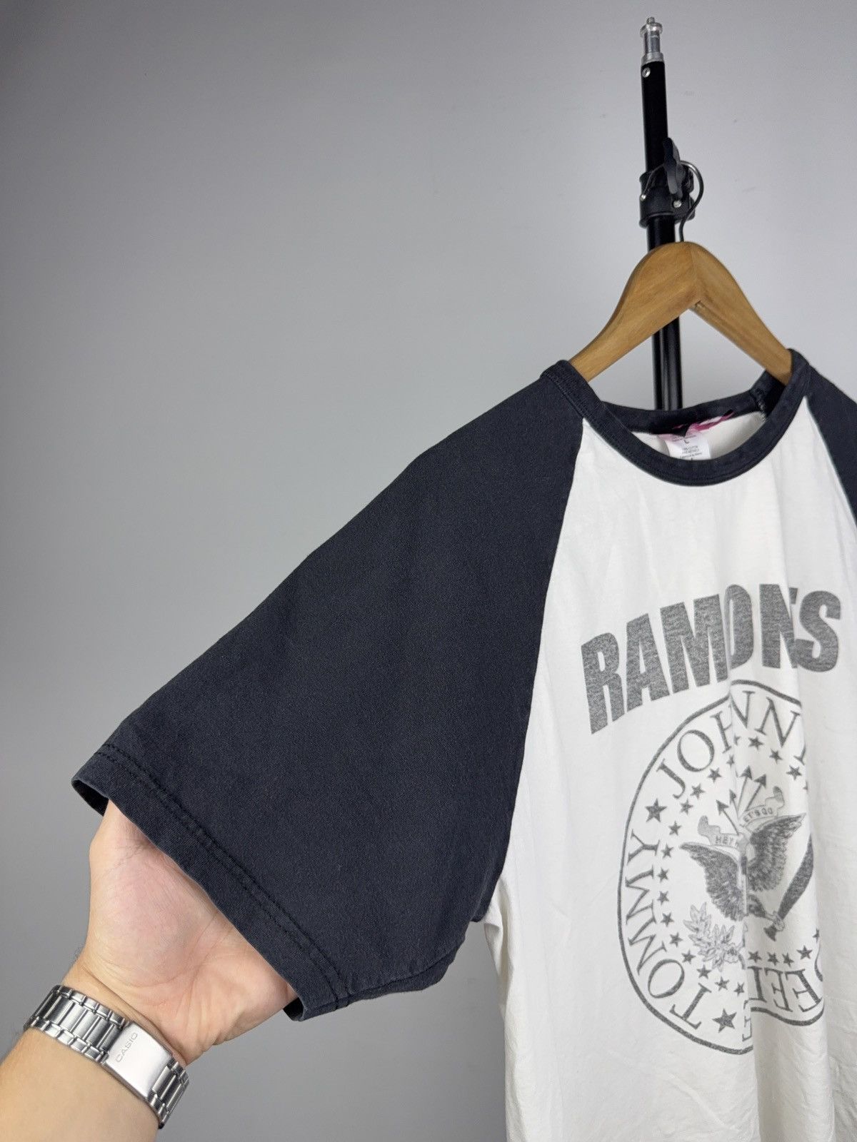 Band Tees Vintage Retro Style Big Logo Band Rock 00s Ramones T shirt Size US L / EU 52-54 / 3 - 4 Thumbnail