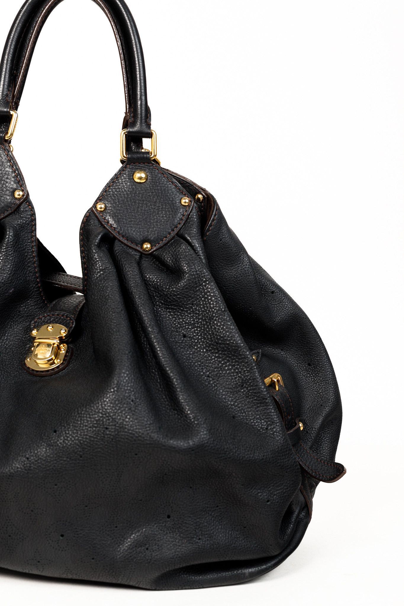 Louis Vuitton Louis Vuitton Mahina L Perforated Monogram Leather Hobo Size ONE SIZE - 8 Thumbnail