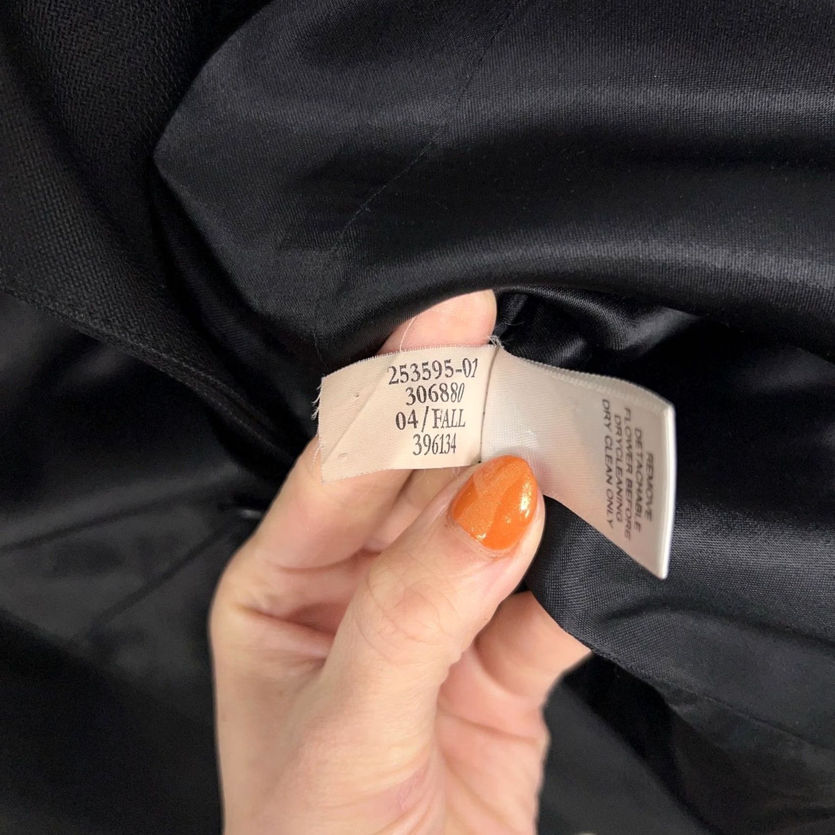 Banana Republic Banana Republic Blazer Womens 10 Black One-Button Notch Lapel 3/4 Sleeve Vintage Velvet? No, keep to original words. Size L / US 10 / IT 46 - 6 Thumbnail