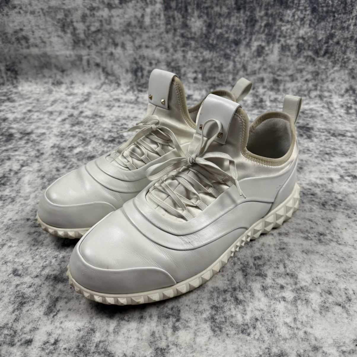 Valentino VALENTINO GARAVANI Rockstud ‘White’ Leather Trainers Size US 9 / EU 42 - 1 Thumbnail