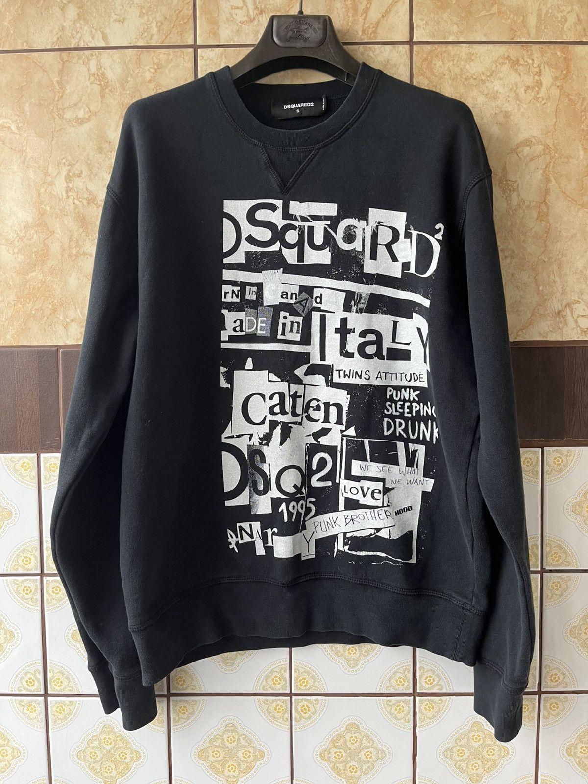 Dsquared2 black sweatshirt